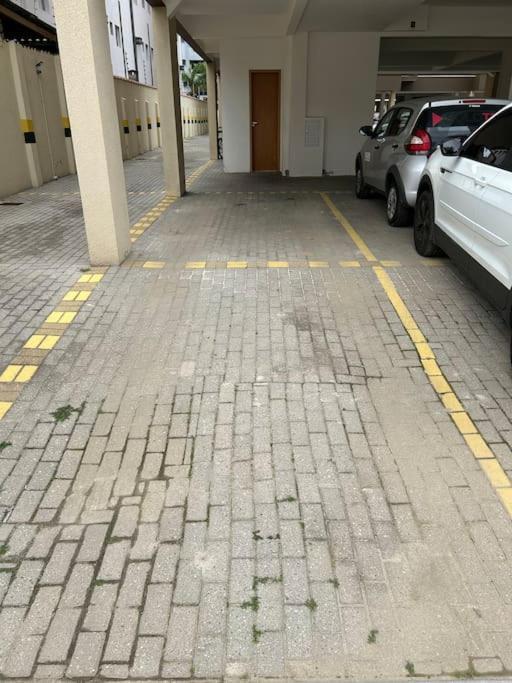Apartment Itagua Com Ar, Churrasqueira E 2 Vagas *